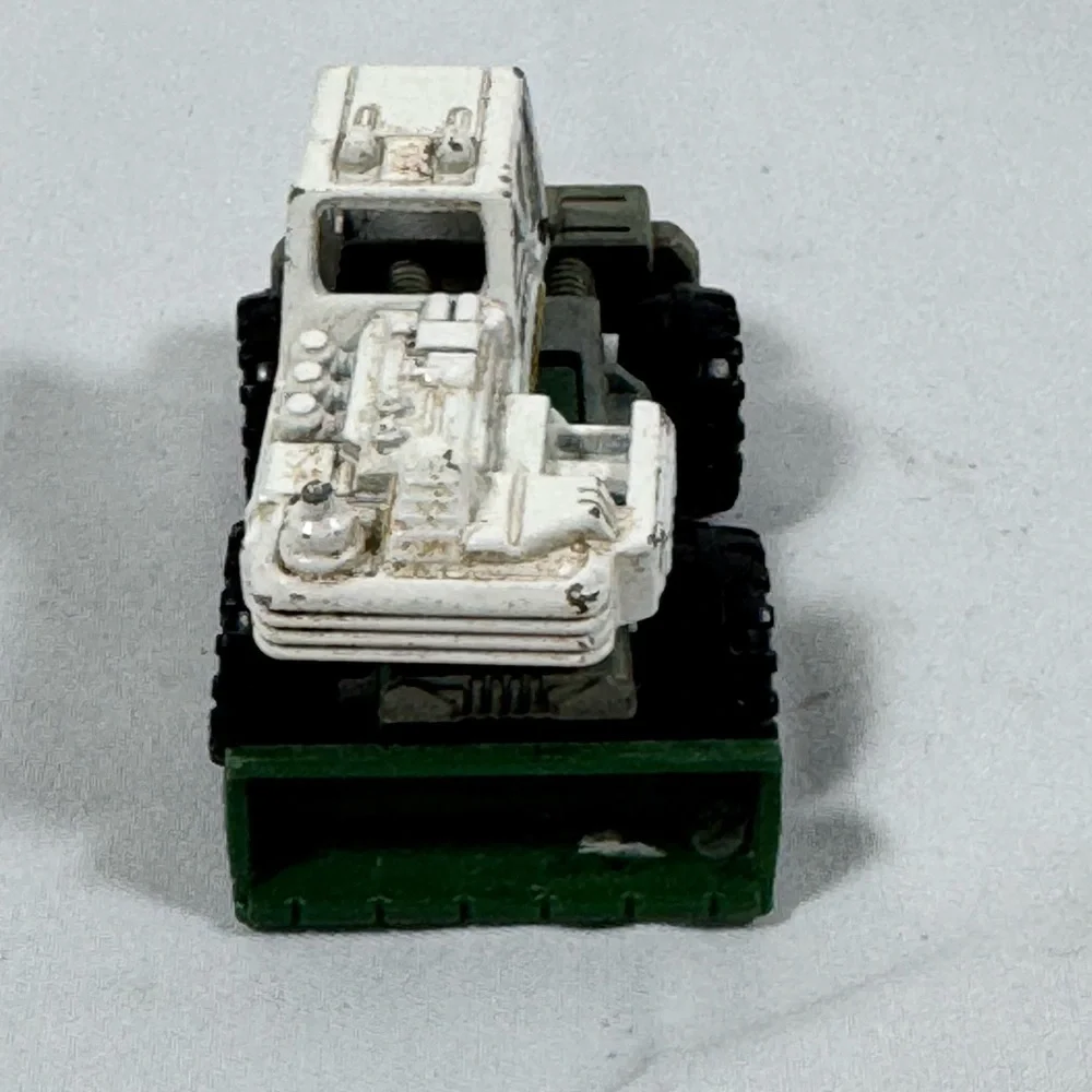 Matchbox 2013 Ground Grabber Adventure Truck‎ - White and Green